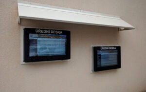 outdoor advertising displays